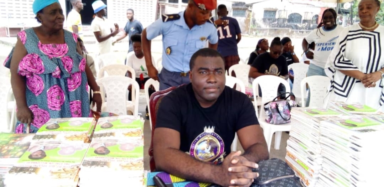 Une fête de Noël inoubliable pour les enfants de Bonapriso grâce à la philanthropie du Dr.h.c Stephan Jonathan DIN