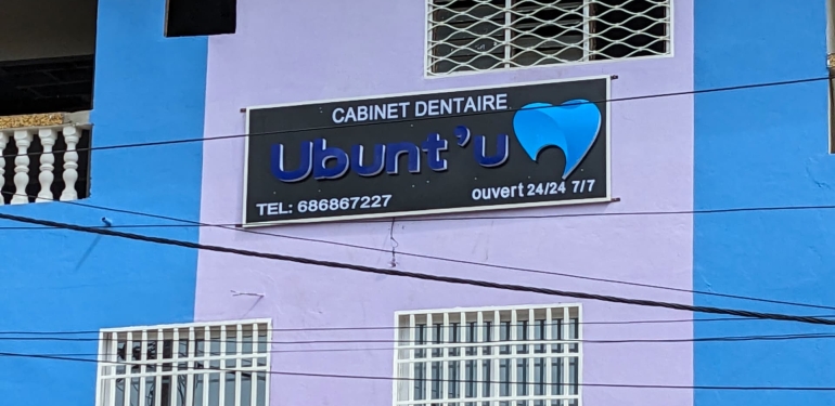 « Ubunt’u : Un nouveau cabinet dentaire high-tech pour les soins bucco-dentaires à Douala »