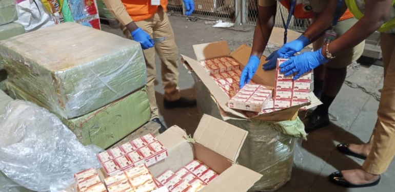 Saisie record de Tramadol à l’Aéroport International de Douala