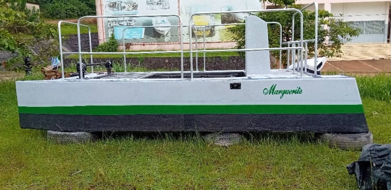 Innovation scientifique : Un étudiant fabrique un bateau destiné à la collecte de déchets en mer