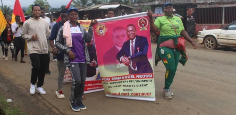Jeunesse Sportive :  Une marche pour remercier Emmanuel Neossi pour ses appuis pour faire monter le Unisport FC en Elite One