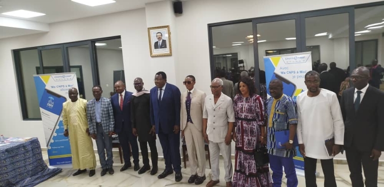 LE MINISTRE MOMO AU CAFE LITTERAIRE DE LA CNPS