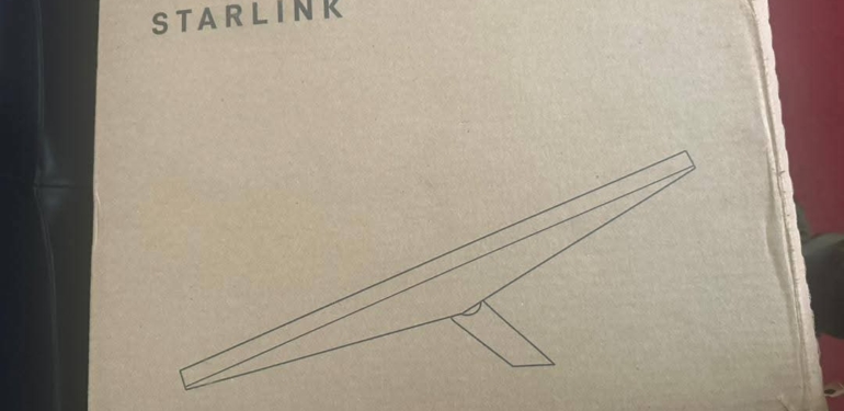 La douane camerounaise saisit 10 kits Starlink à Nkometou